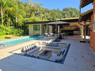 Casa à venda em Itaipava, Petrópolis - RJ