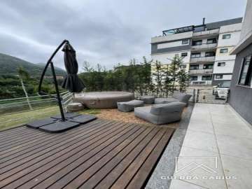 Apartamento à venda em Samambaia, Petrópolis - RJ