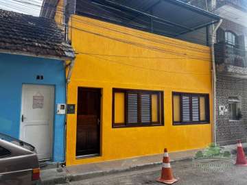 Casa à venda em Cascatinha, Petrópolis - RJ