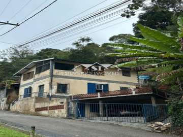 Casa para alugar em Mosela, Petrópolis - RJ