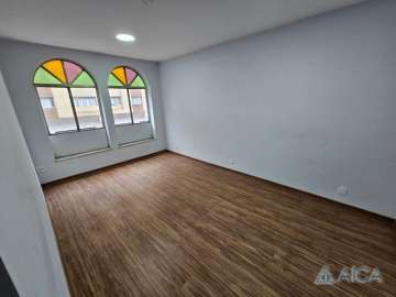 Sala para alugar em Centro, Petrópolis - RJ