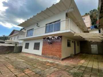 Casa à venda em Valparaíso, Petrópolis - RJ