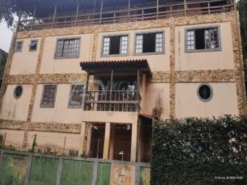 Casa à venda em Itaipava, Petrópolis - RJ