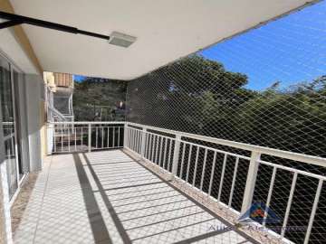 Apartamento à venda em Itaipava, Petrópolis - RJ
