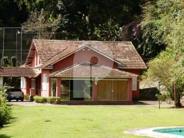Casa à venda em Corrêas, Petrópolis - RJ