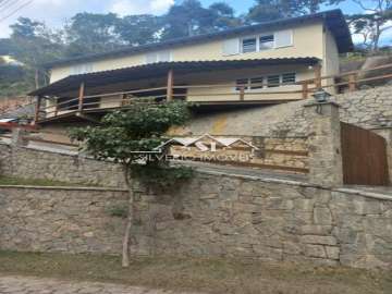 Casa à venda em Corrêas, Petrópolis - RJ