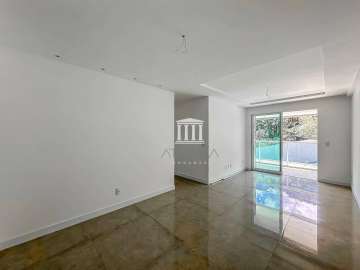 Apartamento à venda em Agriões, Teresópolis - RJ