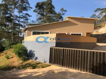 Casa para alugar em Carangola, Petrópolis - RJ