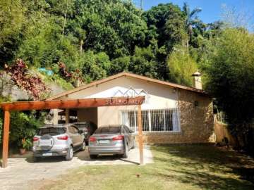 Casa à venda em Valparaíso, Petrópolis - RJ