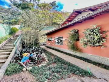 Casa à venda em Itaipava, Petrópolis - RJ