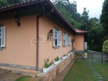 Casa à venda em Pedro do Rio, Petrópolis - RJ