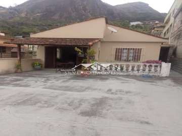 Casa à venda em Cascatinha, Petrópolis - RJ