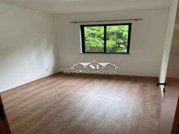 Apartamento à venda em Samambaia, Petrópolis - RJ