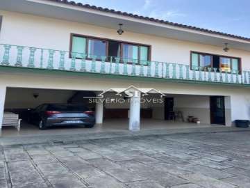 Casa à venda em Valparaíso, Petrópolis - RJ