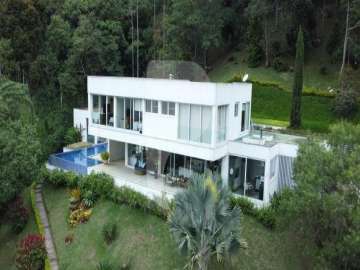 Casa à venda em Araras, Petrópolis - RJ