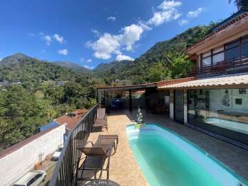 Casa à venda em Parque do Ingá, Teresópolis - RJ