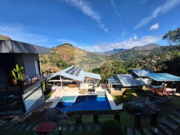 Casa à venda em Itaipava, Petrópolis - RJ