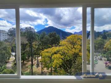 Apartamento à venda em Centro, Petrópolis - RJ