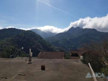 Casa à venda em Mosela, Petrópolis - RJ