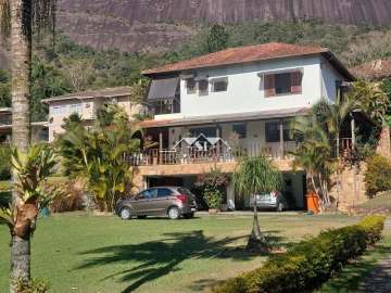 Casa à venda em Samambaia, Petrópolis - RJ