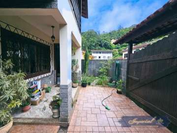 Casa à venda em Quarteirão Ingelheim, Petrópolis - RJ