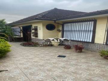 Casa à venda em Coronel Veiga, Petrópolis - RJ