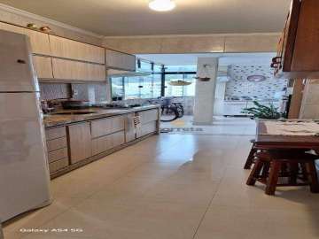 Apartamento à venda em Centro, Nova Friburgo - RJ