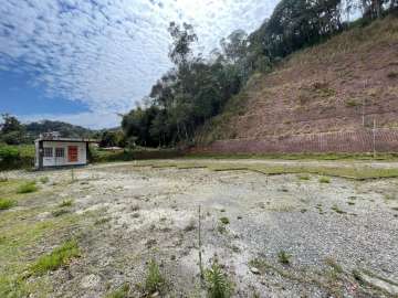 Terreno Residencial à venda em Várzea, Teresópolis - RJ