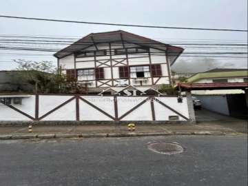 Casa à venda em Bingen, Petrópolis - RJ