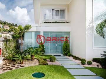 Casa à venda em Panorama, Teresópolis - RJ