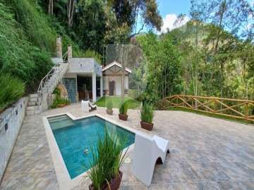 Casa à venda em Corrêas, Petrópolis - RJ