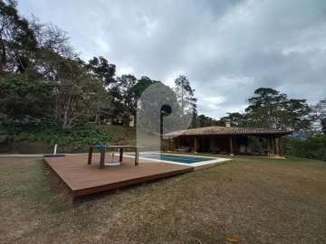 Casa à venda em Itaipava, Petrópolis - RJ