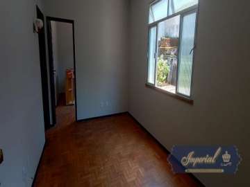 Apartamento à venda em Bingen, Petrópolis - RJ
