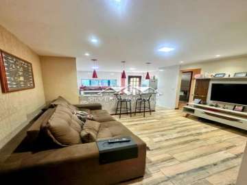 Casa à venda em Mosela, Petrópolis - RJ