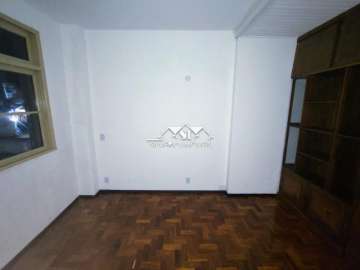 Kitnet / Conjugado para alugar  em Centro, Petrópolis - RJ