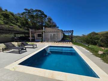 Casa à venda em Vale das Videiras, Paty do Alferes - RJ