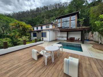 Casa à venda em Itaipava, Petrópolis - RJ