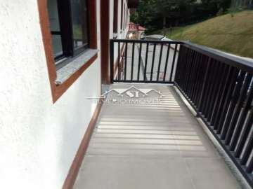 Apartamento à venda em Samambaia, Petrópolis - RJ