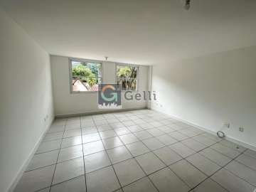 Sala à venda em Quarteirão Brasileiro, Petrópolis - RJ