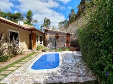 Casa à venda em Itaipava, Petrópolis - RJ