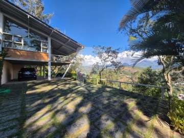 Casa à venda em Itaipava, Petrópolis - RJ