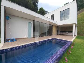 Casa à venda em Itaipava, Petrópolis - RJ