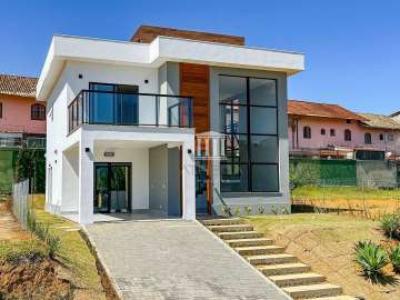 Casa à venda em Várzea, Teresópolis - RJ