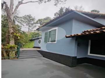 Casa à venda em Fazenda Inglesa, Petrópolis - RJ