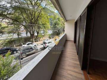 Apartamento à venda em Centro, Nova Friburgo - RJ