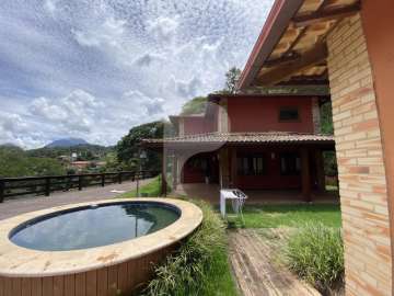 Casa à venda em Itaipava, Petrópolis - RJ