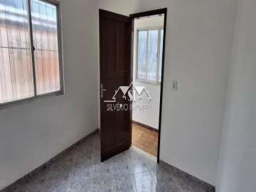 Casa para alugar em Chácara Flora, Petrópolis - RJ