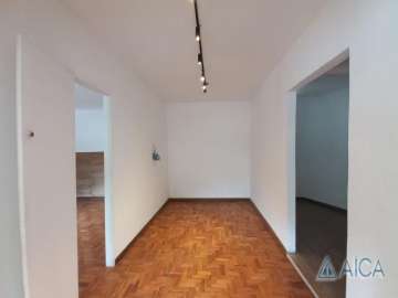 Casa para alugar em Valparaíso, Petrópolis - RJ