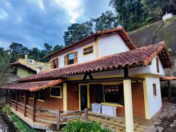 Casa à venda em Itaipava, Petrópolis - RJ