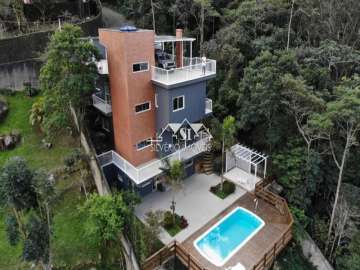 Casa à venda em Retiro, Petrópolis - RJ